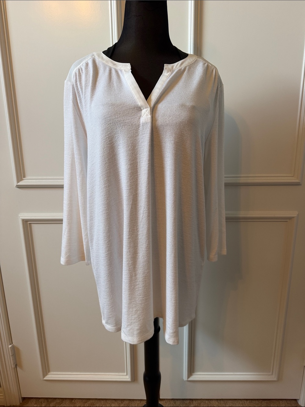 41 Hawthorn Ivory Women's Split-Neck Tunic Top